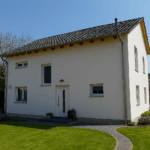 Eineinhalbgeschosser 130 A Eingang